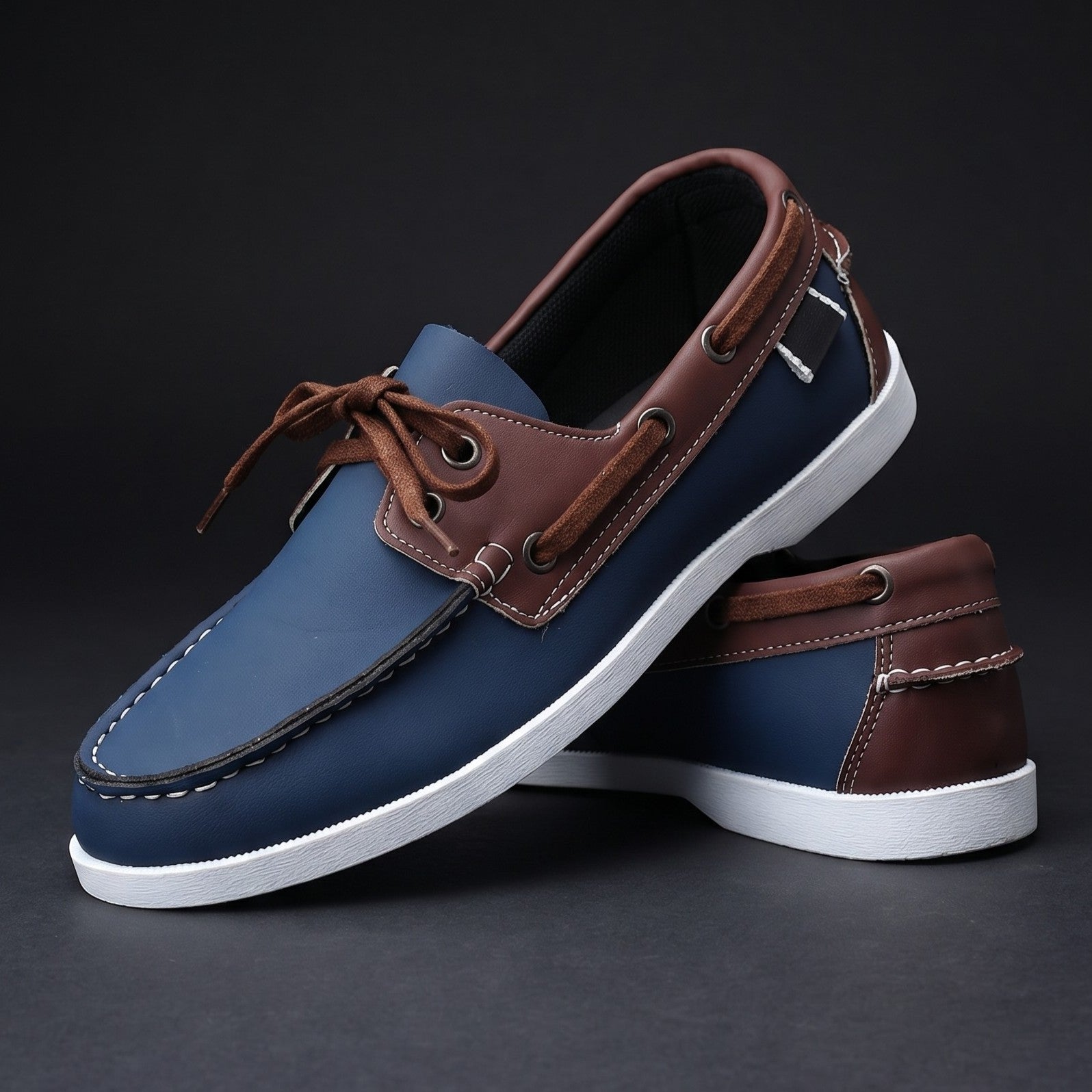 Men's white classic boat shoes with contrast trim