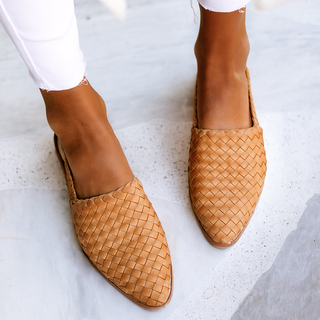 Elegant Classic Sandals With Arch Support 1