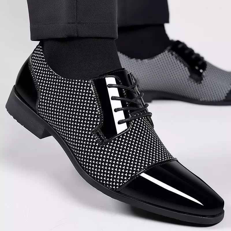 Elegant Men's Black Dress Shoes with Brogue Detail 1