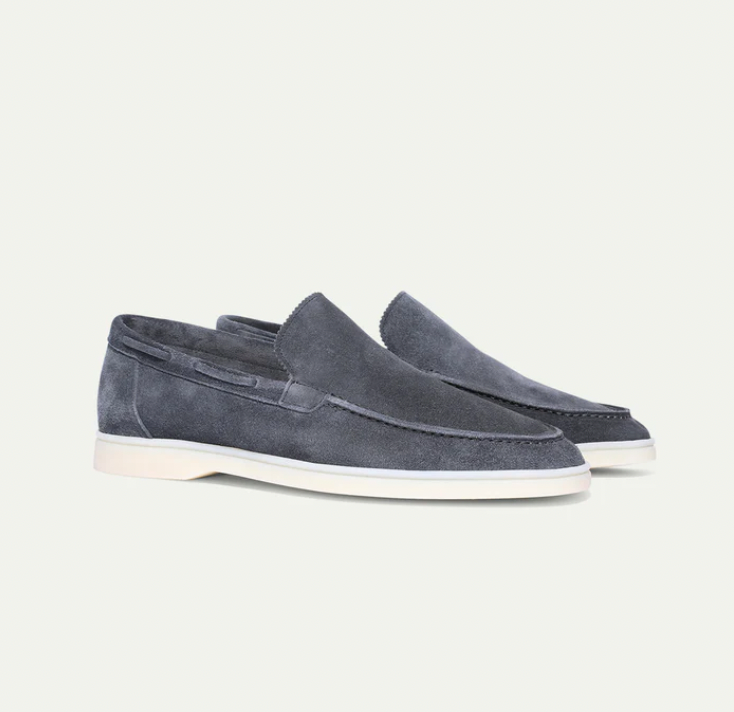 Elegant Men's Black Loafers With Ergonomic Fit 2