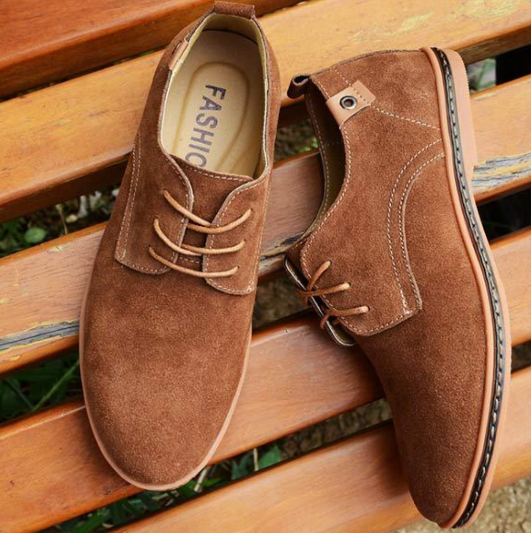 Elegant Men's Dress Shoes With Refined Detailing 5