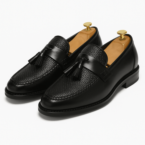 Elegant Men's Loafers With Tassel Detail 0