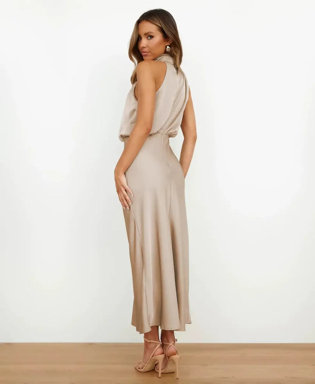 Elegant Midi Dress With High Neck Design 2