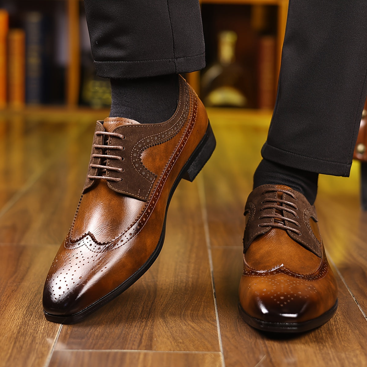 Elegant Two-Tone Oxford Shoes With Wingtip Design 3