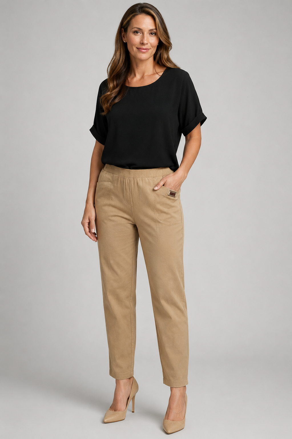 Women's cotton trousers with a relaxed fit