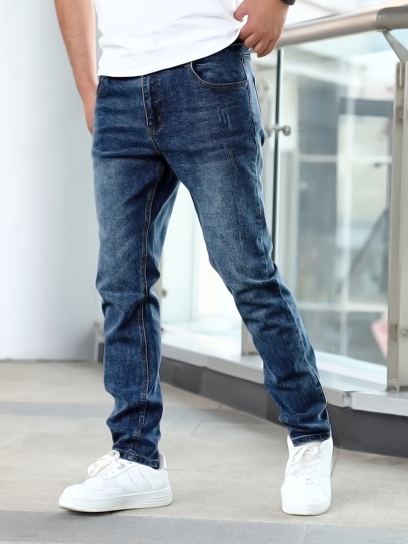 Men's light blue slim fit washed denim jeans