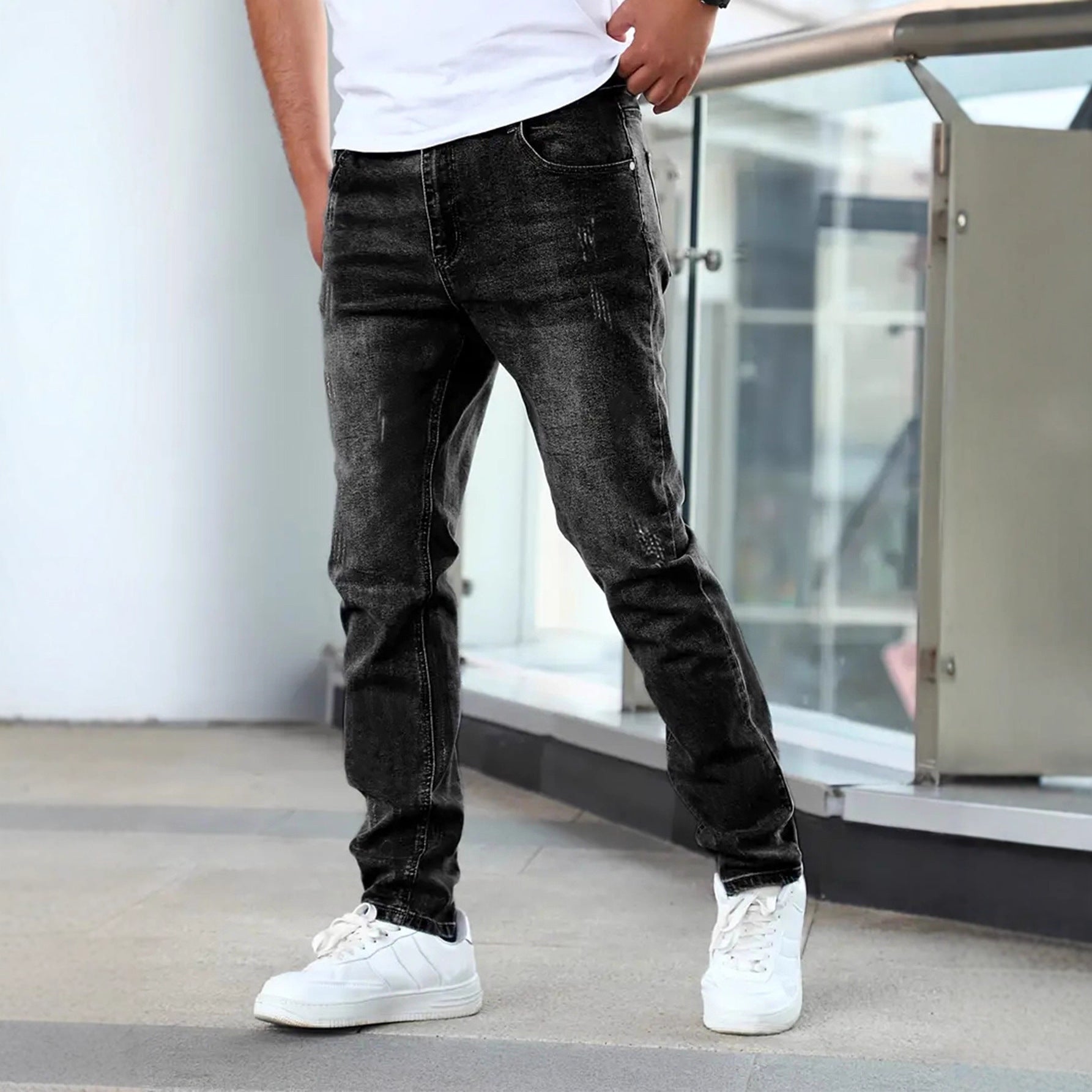 Men's light blue slim fit washed denim jeans