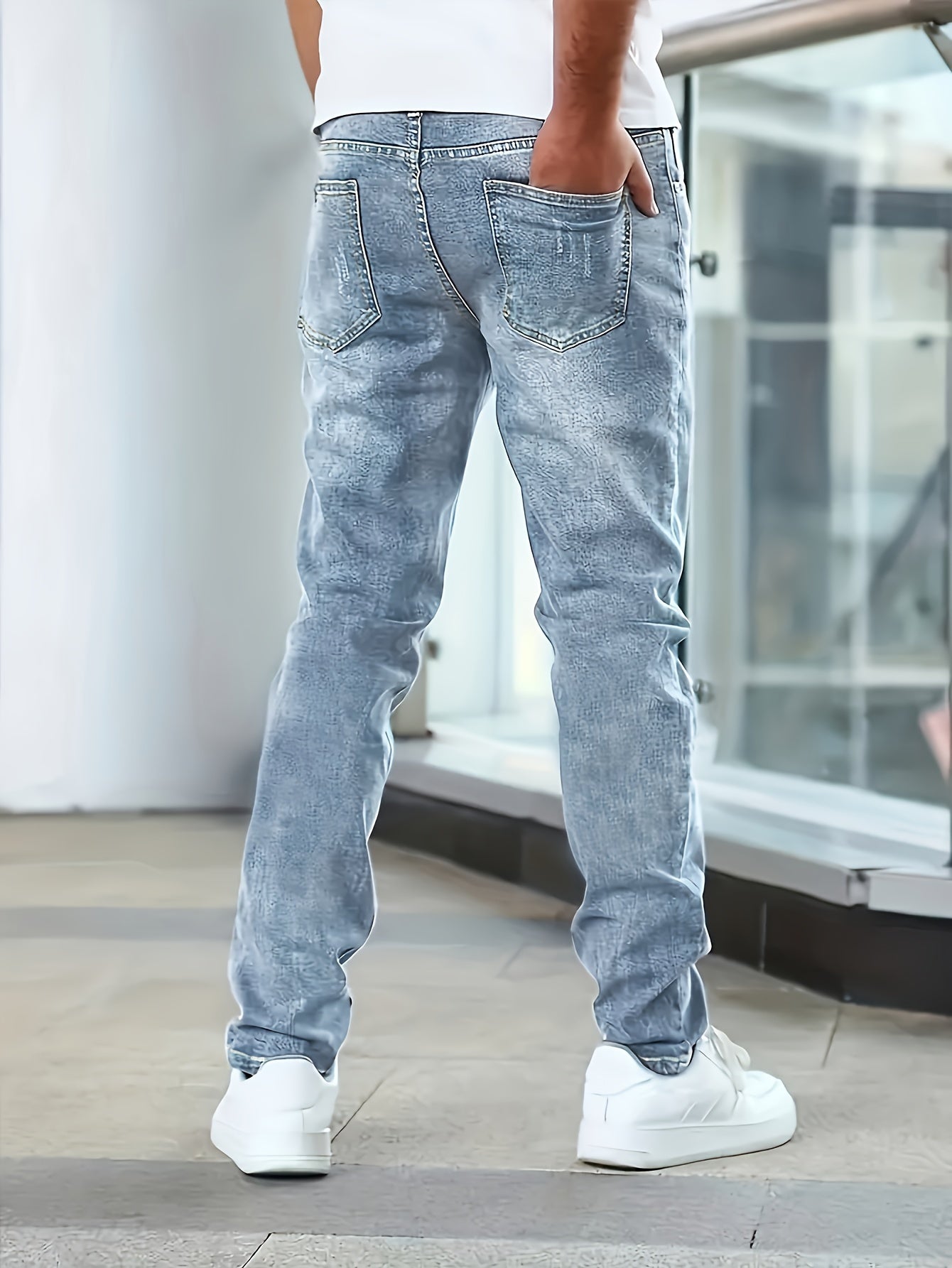 Men's blue slim fit washed denim jeans