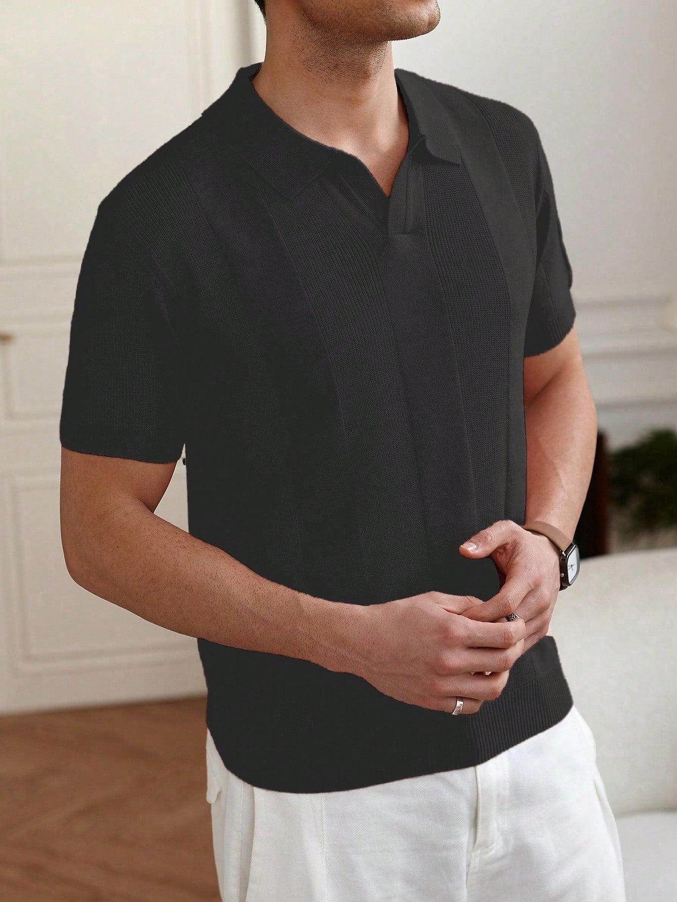 Men's white vertical knit polo shirt with short sleeves